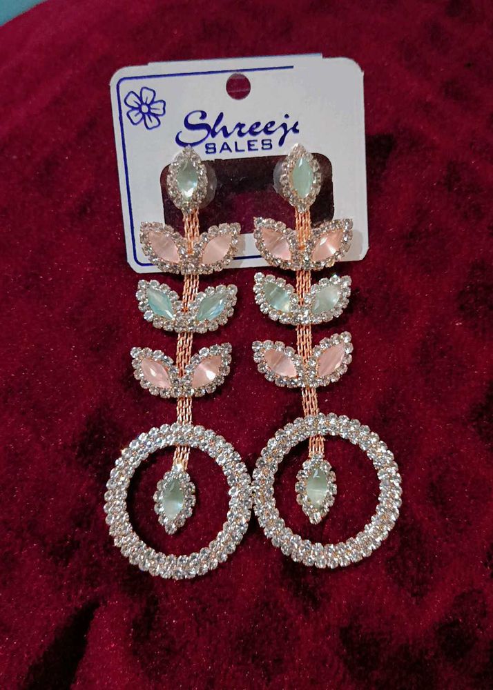 Sparkling Earrings With 3 Beautiful Products