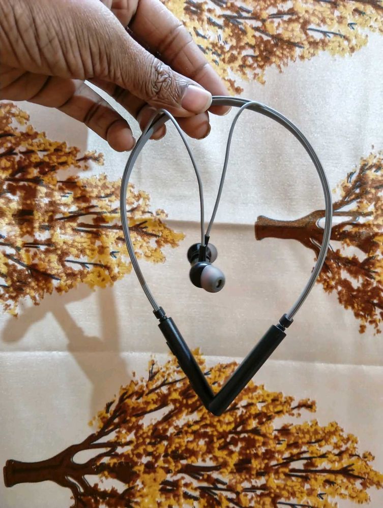 Wireless Neckband Headphones