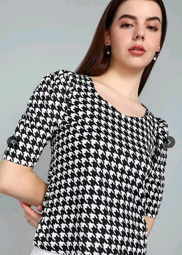 🖤 Black &amp; White Houndstooth Puff-Sleeve Top