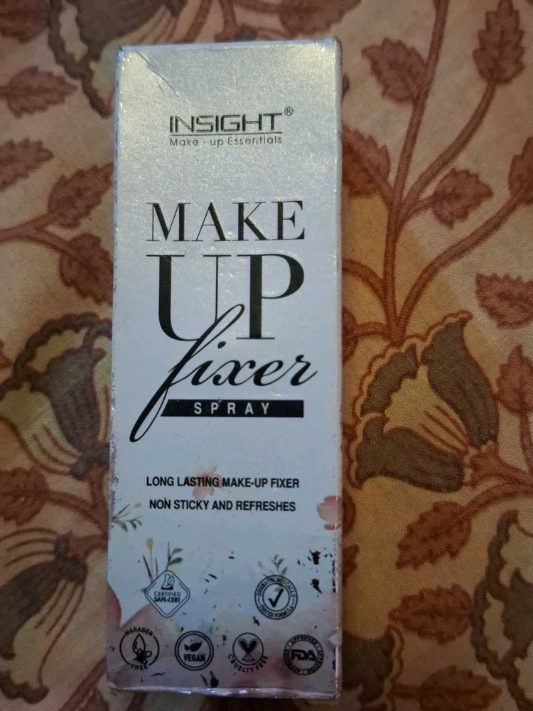 Insight Make Up Fixer Spray