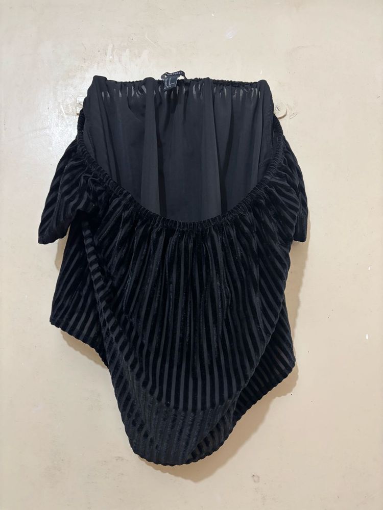 Black Velvet Mini top