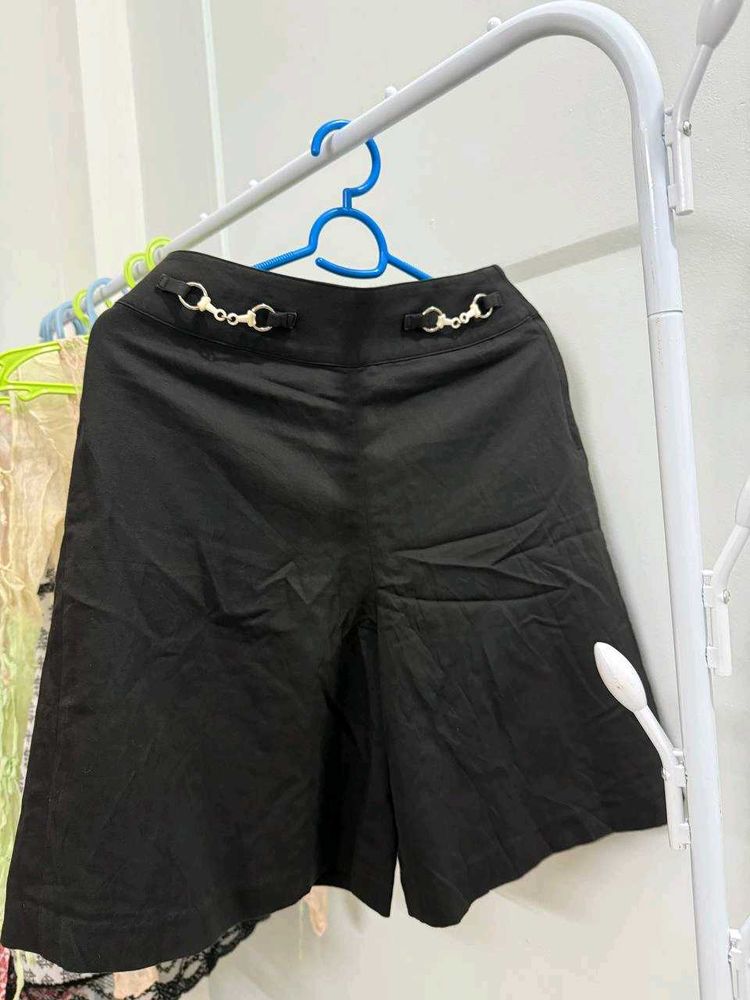Black Chic Jorts😎