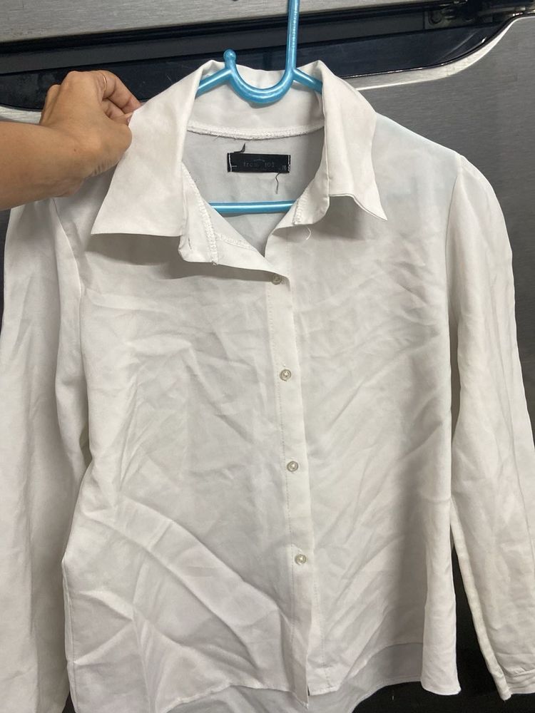 Classic White Collared Button Shirt - Wardrobe Ess