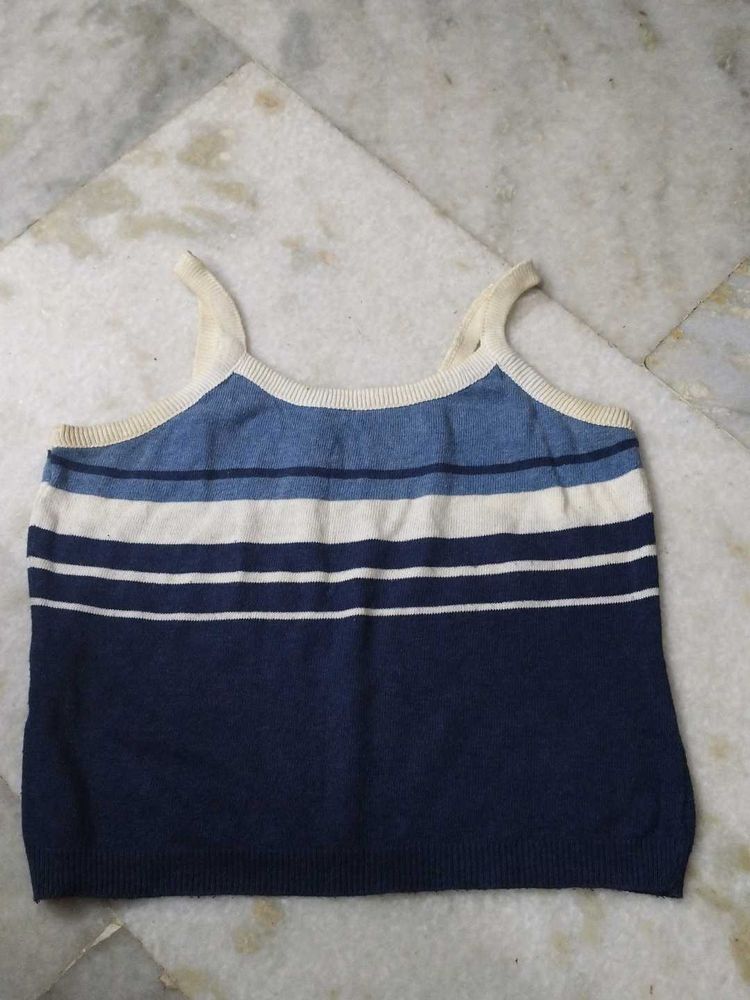 Blue And White Top🤍