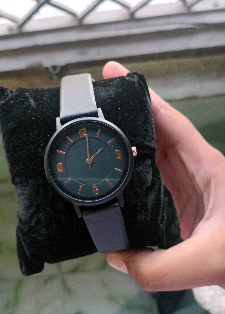 Unisex Analog Watch