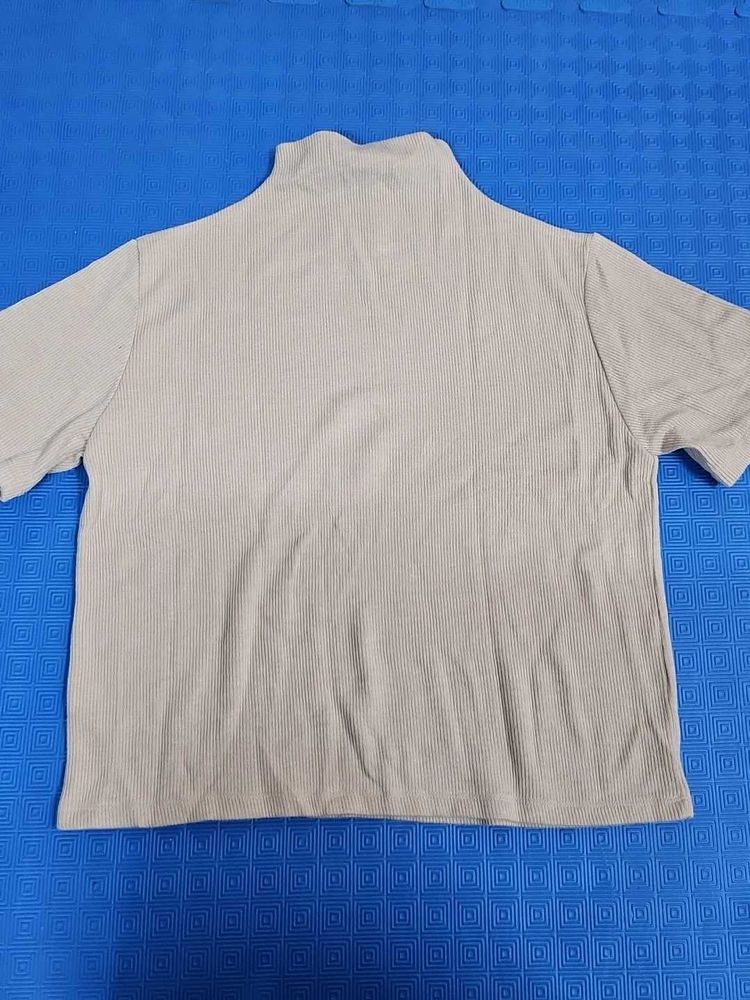 Stylish Gray T-Shirt