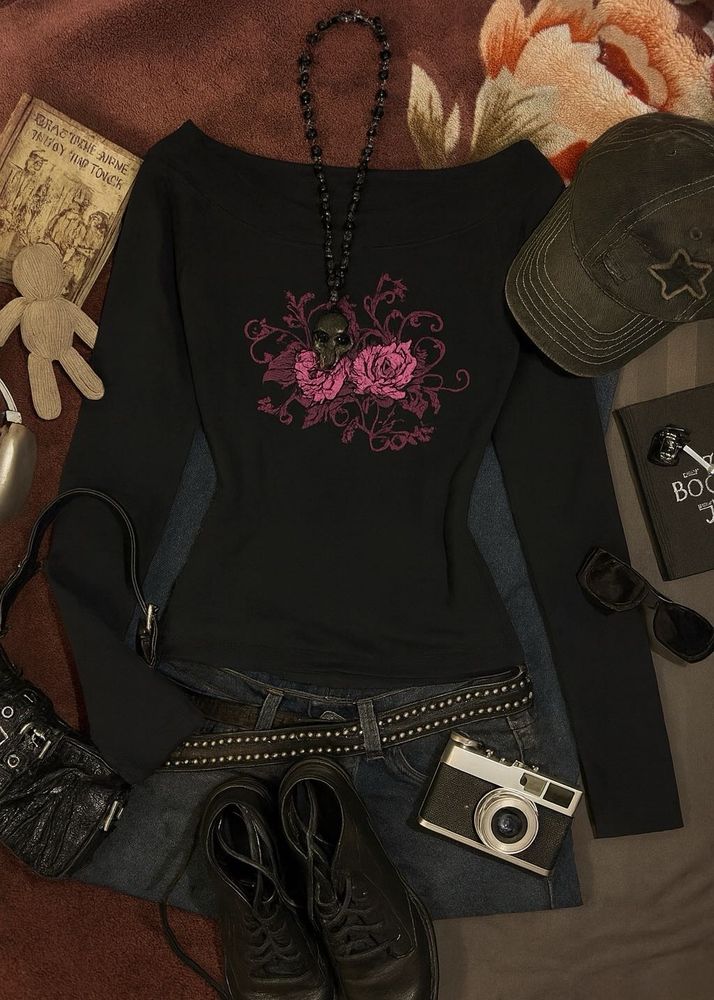 Y2k/Gothic top for winters