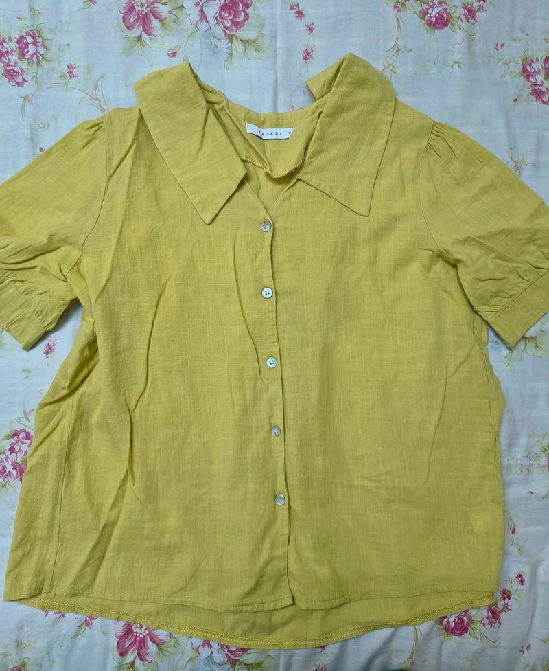 Korean Yellow Button-Down Top 🩷