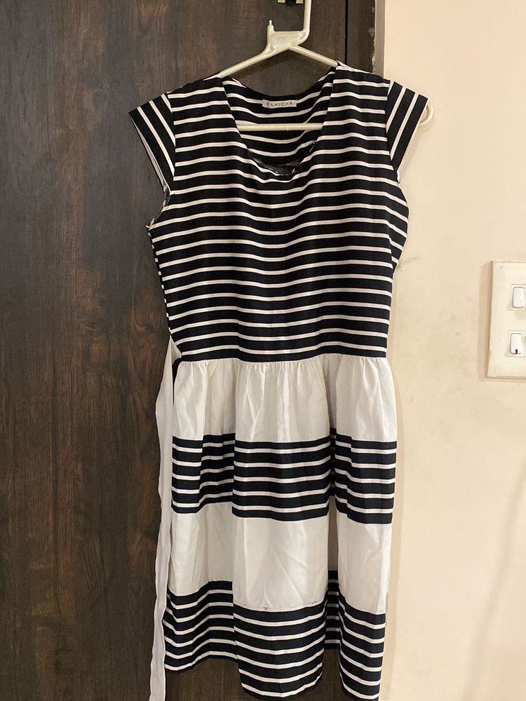 Striped Sleeveless Casual Dress