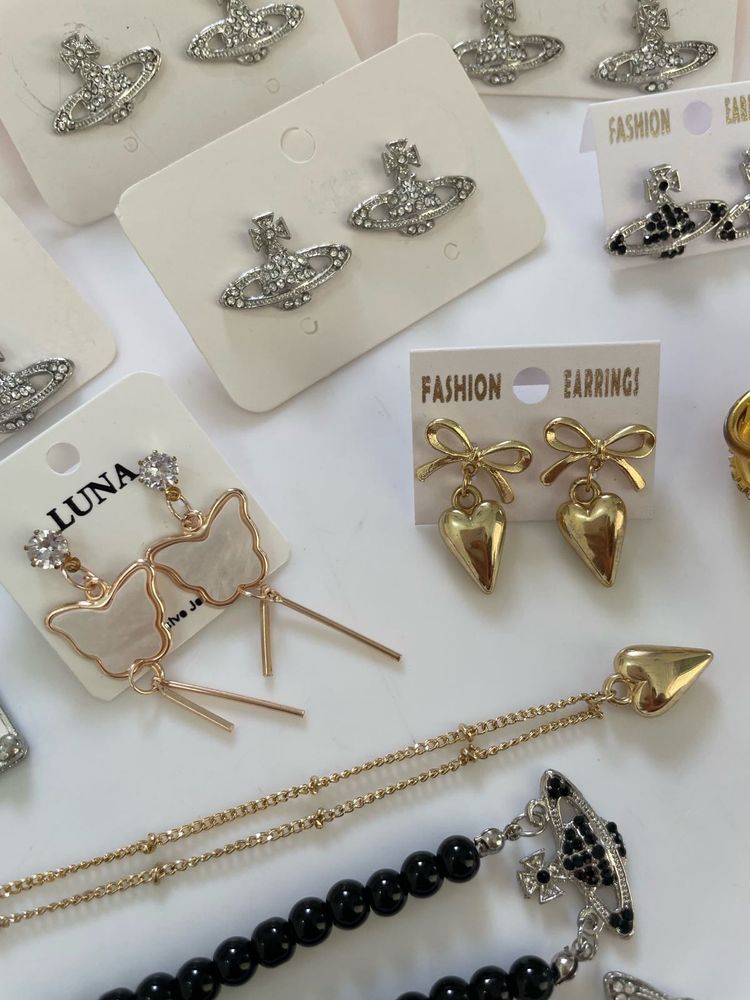 any one item of jewellery