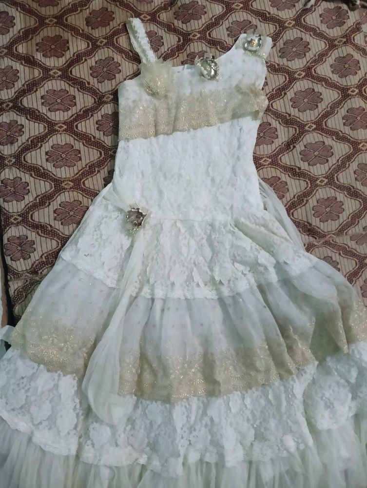 Elegant White Lace Dress