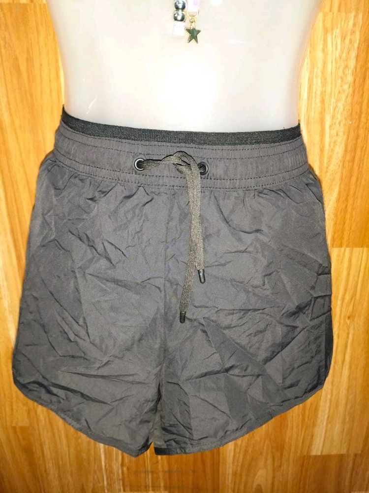 Beautiful H&amp;M Shorts 17aug12