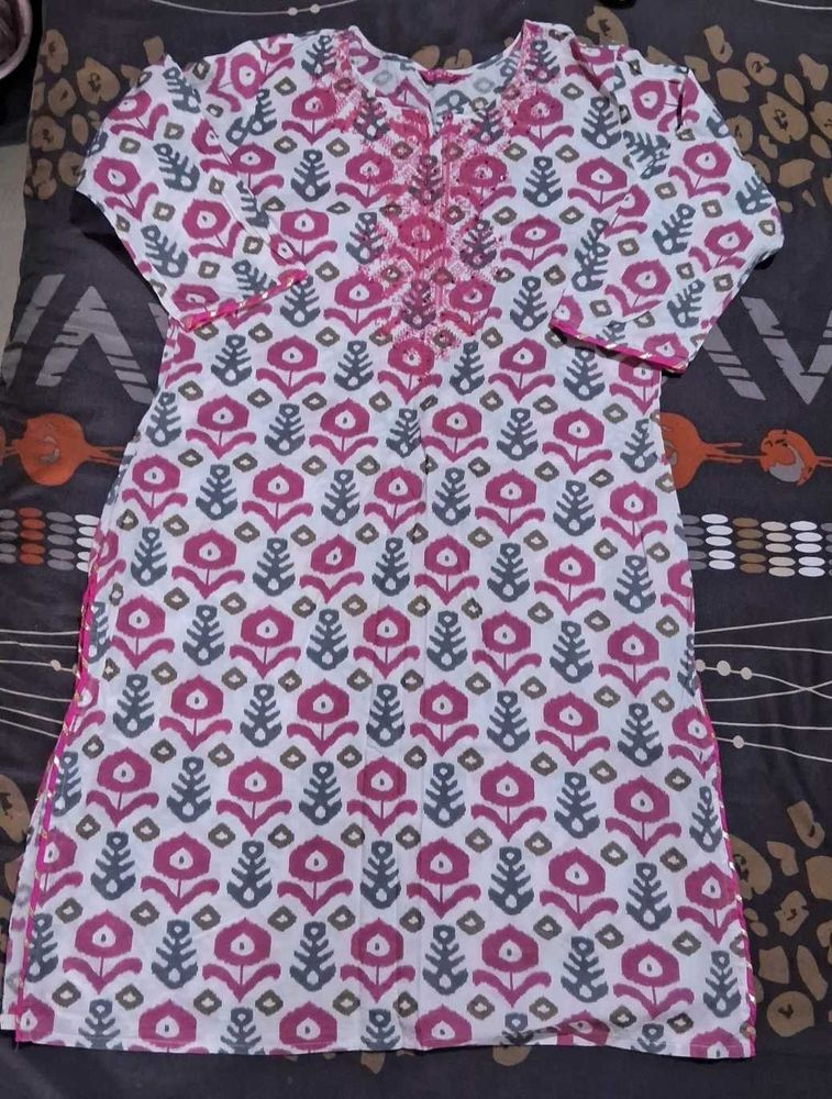 Daily Wear Beautiful Kurti