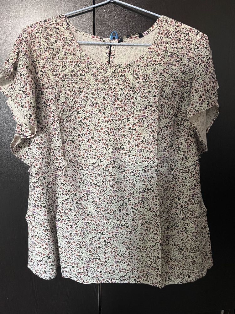 Floral Ruffle Sleeve Top