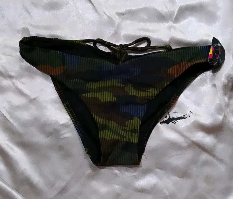 Camo Bikini panty