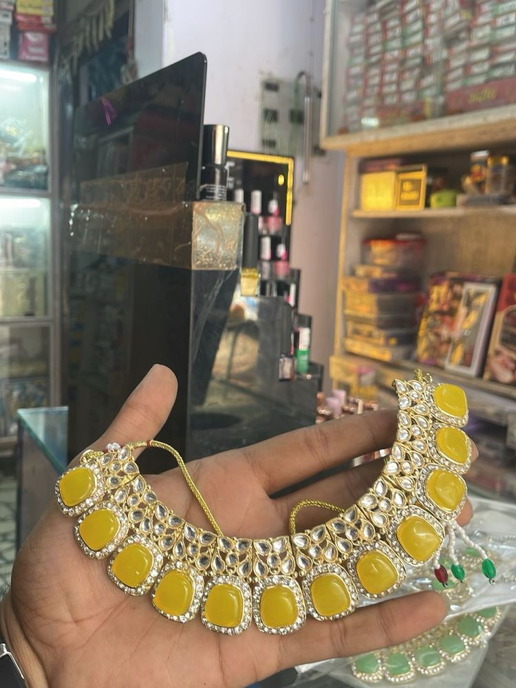 Yellow Stone Kundan Necklace