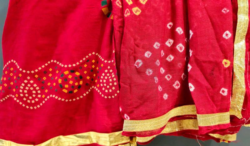 Set Of 2 Red Bandhej Print Dupattas