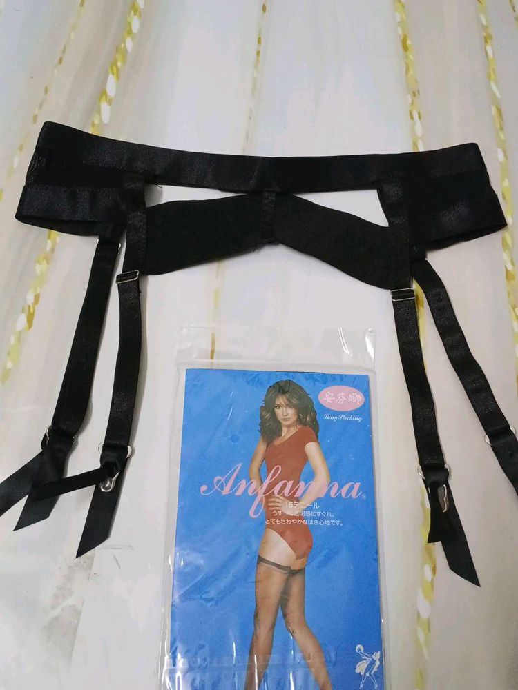 (1028)Vintage Style Black Garter Belt