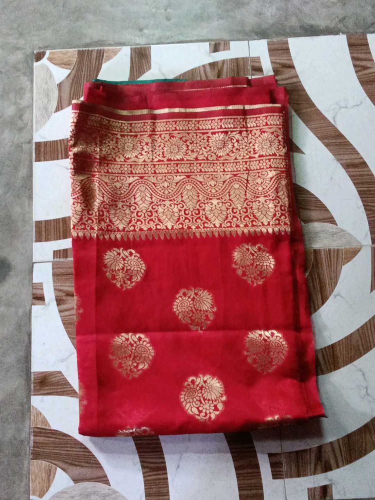 red saree