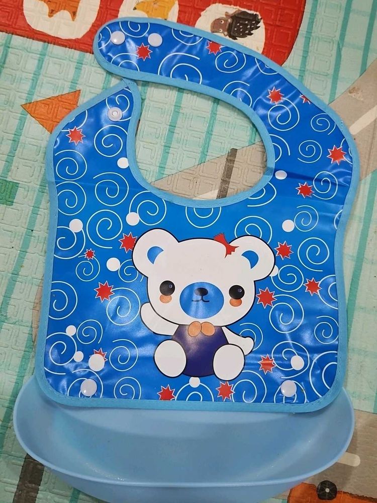 Cute Bear Print Baby Bib.   Not Used Once ...