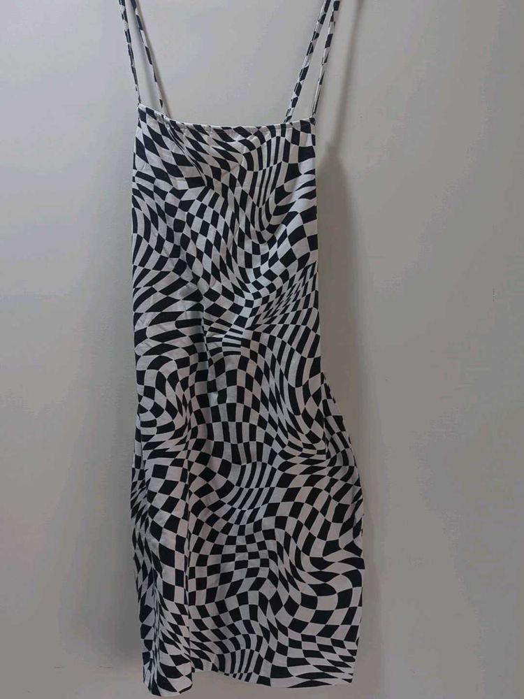 Checkered Mini backless Dress
