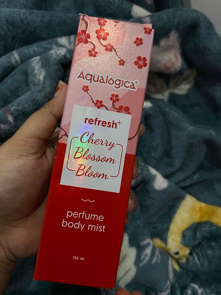 Aqualogica Cherry Blossom Body Mist