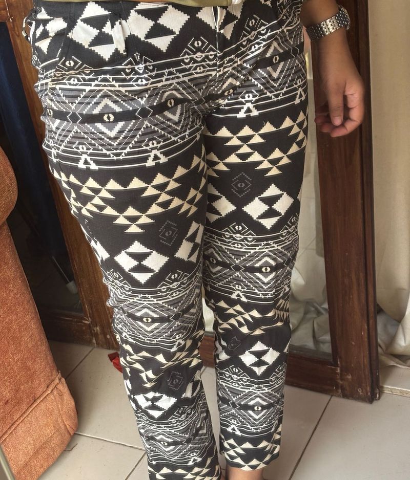 Patterned Casual Pants