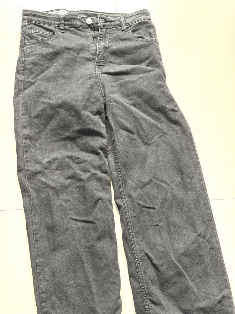 Black Wide-Leg Jeans