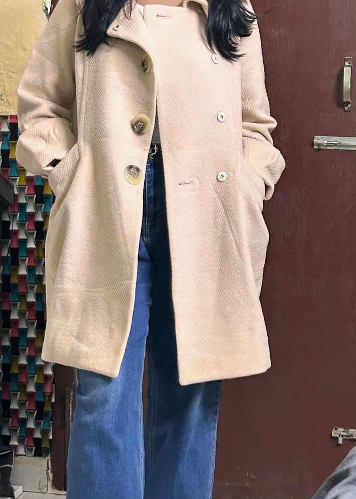Elegant Beige Trench Coat (M)