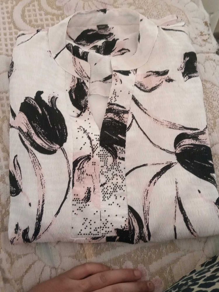 cute women top