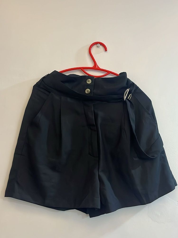 Black Belted High-Waisted Shorts