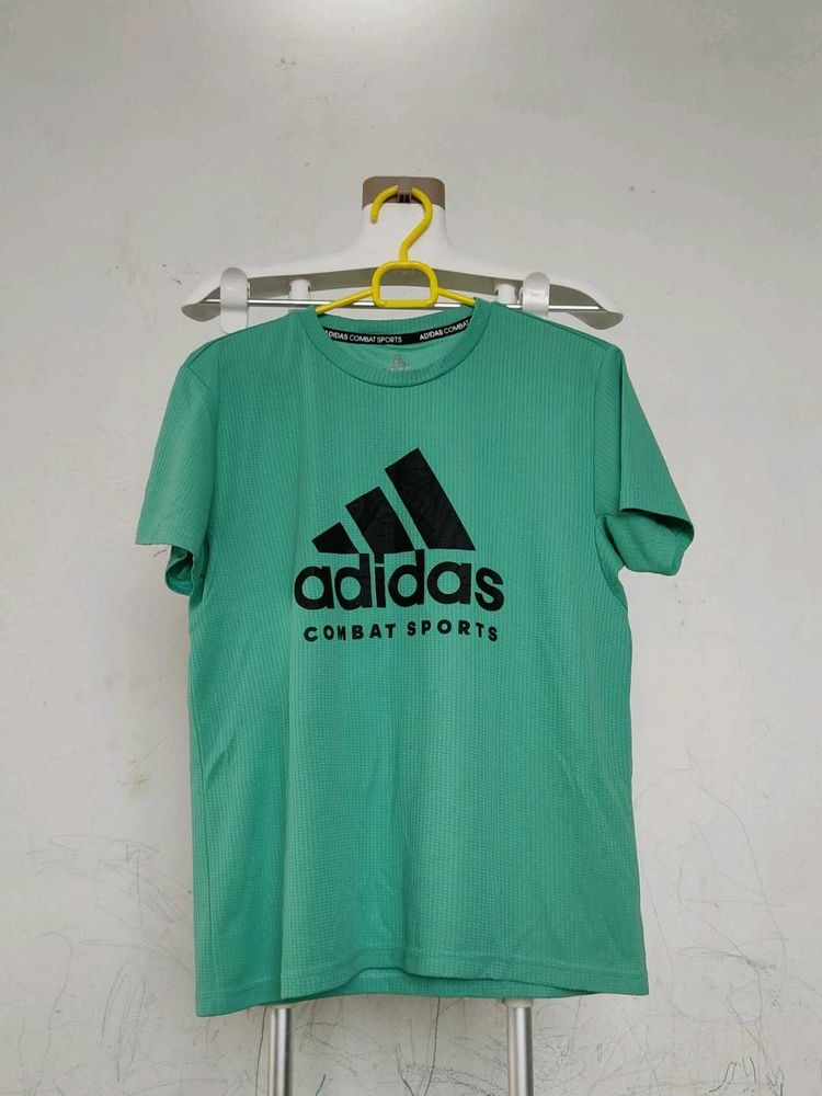 Adidas Tshirt