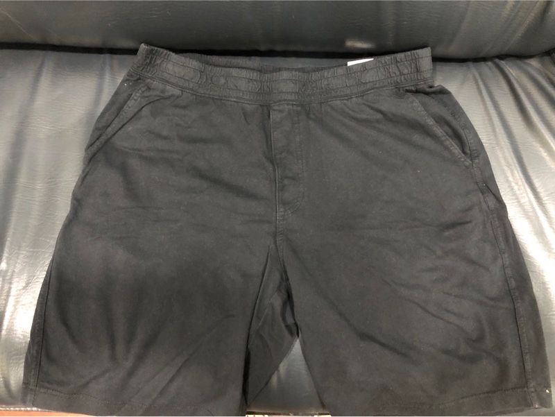 UniQlo Black Casual Shorts