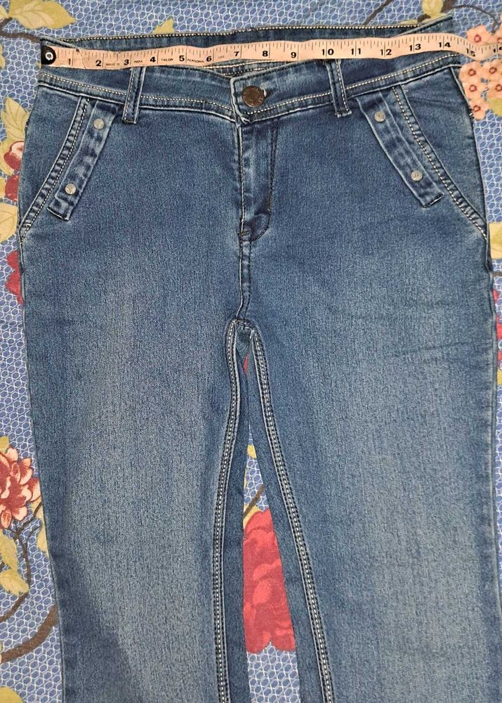 Girls Jeans Free Dupatta
