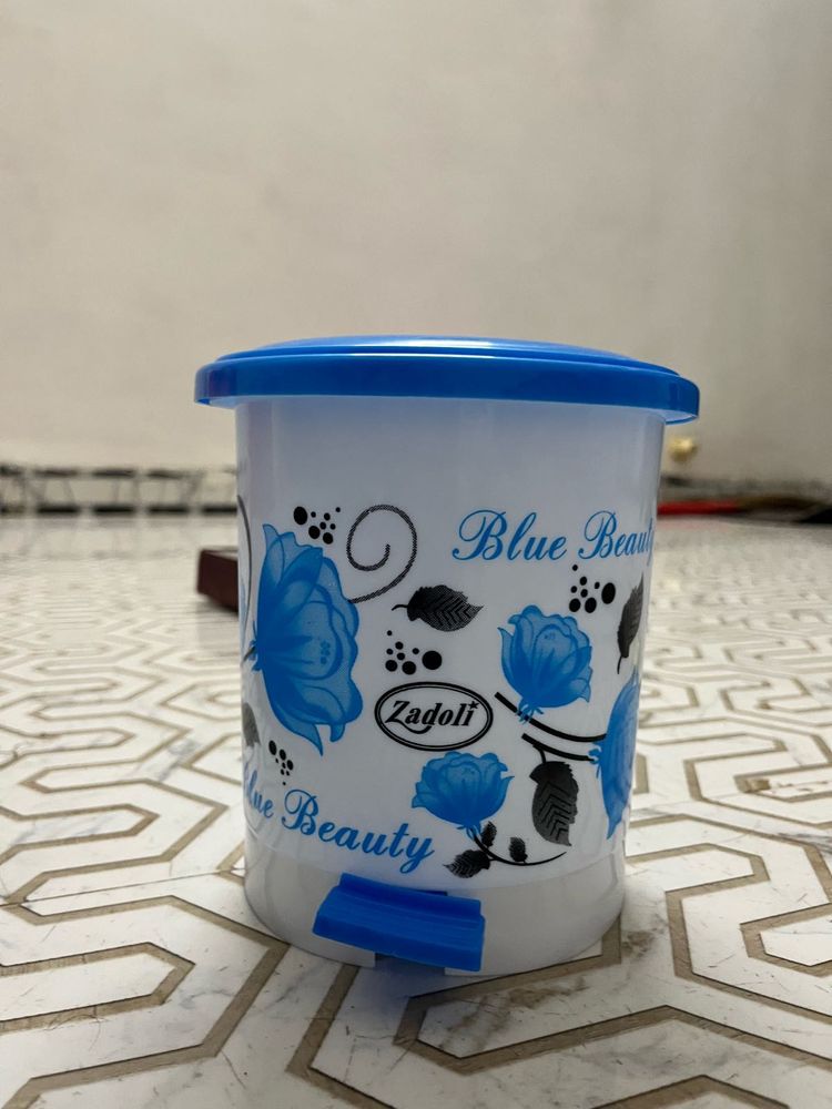 Zagoli Bathroom Bin