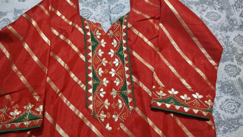 Party Wear Red &amp; Gold Striped Embroidered Kurti