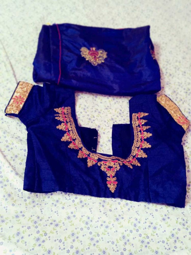 Elegant Blue silk saree with blouse