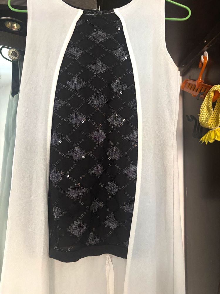 Sleeveless Sequined Top