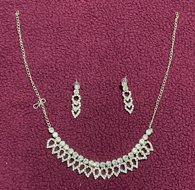 Sparkling Necklace &amp; Earring Set