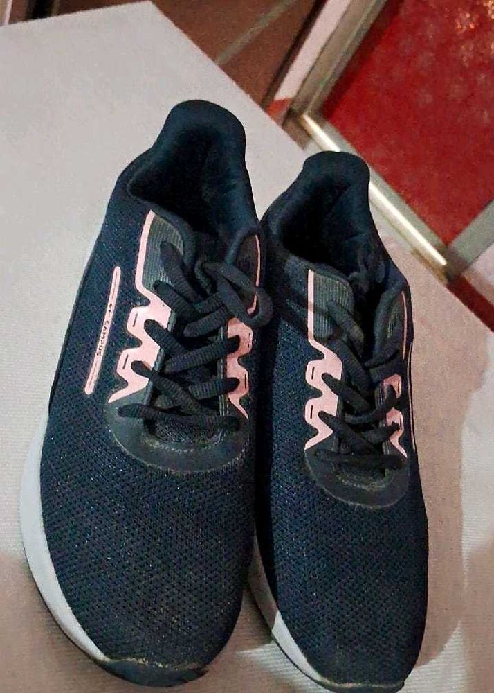 Campus Stylish Sneakers