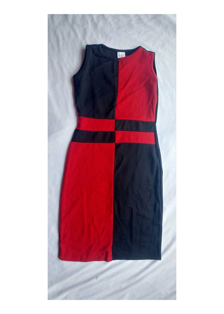 ILLi London Mid Length Gown Women
