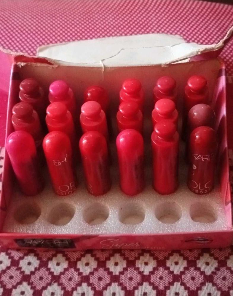 Vintage &#34;Super&#34; Lipstick Set