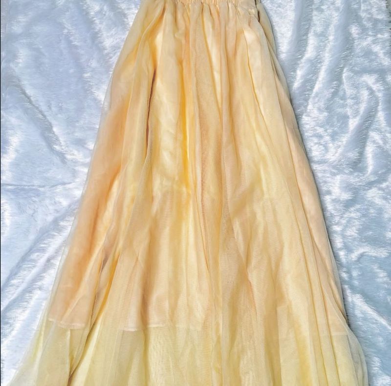Elegant Yellow Pleated Tulle/Mesh Skirt