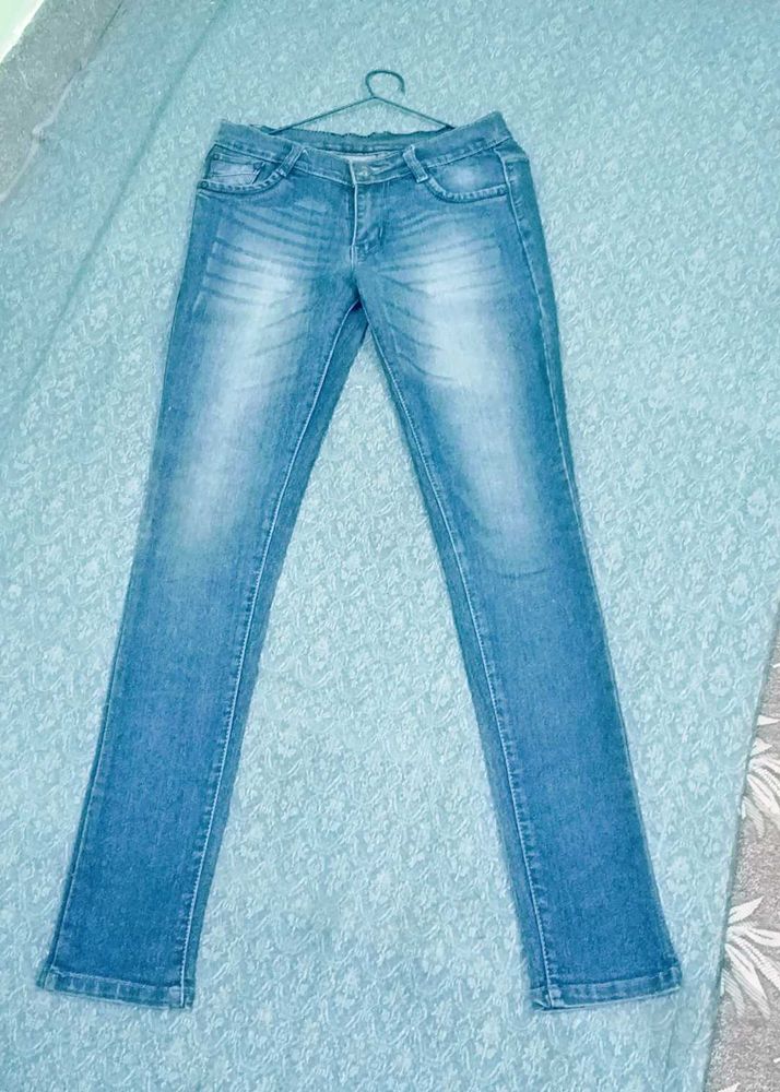 Stylish Light Wash Denim Jeans