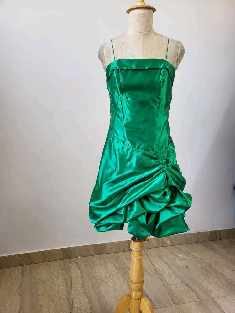 PREMIUM GREEN PARTY DRESS FOR WOMEN