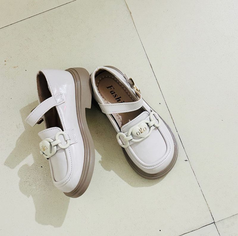 White Mary Jane Shoes For  Bby Girls
