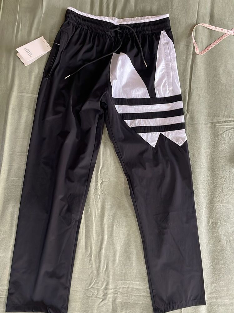 Brand New Adidas Black &amp; White Trefoil Track Pant