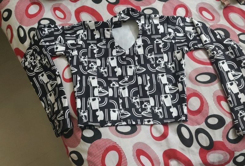 Black And white Crop Top