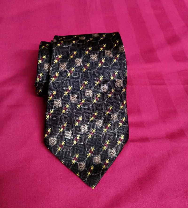 Corelle Men Patterned printed Black Tie