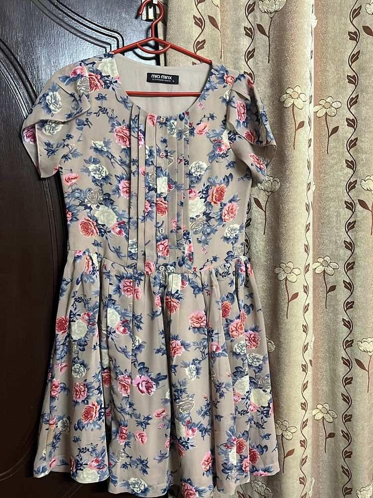Miaminx Flared Knee Length Dress